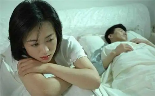 杭州本地侦探调查：老公出轨小三承担什么样的责任？